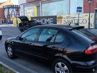 Usado Seat Leon Sport 105 CV (77 kW) 2005 Negro Utilitario