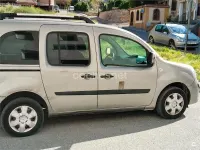 Usado Renault Kangoo Expression 105 CV (77 kW) 2009 Beige Familiar