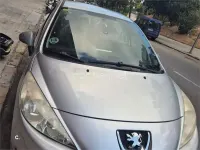 Usado Peugeot 207 70 CV (51 kW) 2010 Gris / plata Berlina