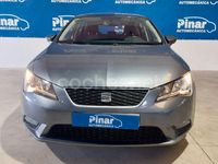 Usado Seat Leon Style 105 CV (77 kW) 2014 Gris / plata Berlina