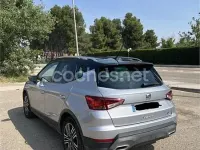 Usado Seat Arona FR 115 CV (84 kW) 2024 Gris / plata SUV