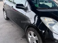 Usado Toyota Yaris 87 CV (63 kW) 2008 Negro Utilitario