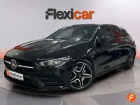 Usado Mercedes CLA200 Shooting Brake 150 CV (110 kW) 2021 Negro Familiar
