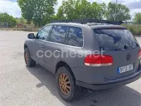 Usado VW Touareg 225 CV (165 kW) 2006 Gris / plata SUV