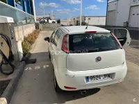 Usado Fiat Punto Easy 77 CV (56 kW) 2015 Blanco Utilitario