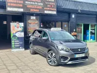 Usado Peugeot 5008 Allure 130 CV (95 kW) 2018 Gris / plata SUV
