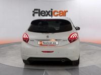 Usado Peugeot 208 GT-line 110 CV (80 kW) 2016 Blanco Utilitario