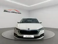 Usado Skoda Octavia Style 150 CV (110 kW) 2021 Blanco Familiar