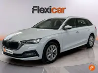 Usado Skoda Octavia SportLine 150 CV (110 kW) 2024 Blanco Familiar