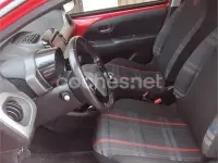 Usado Peugeot 108 Allure 82 CV (60 kW) 2016 Rojo Berlina