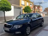 Usado Skoda Superb Exclusive 140 CV (102 kW) 2010 Azul Berlina