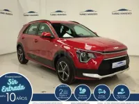 Usado Kia Niro 141 CV (103 kW) 2024 Rojo SUV