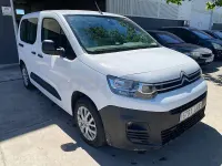 Usado Citroën Berlingo Live 102 CV (75 kW) 2021 Blanco Monovolumen