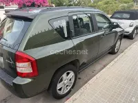 Usado Jeep Compass Sport 140 CV (102 kW) 2011 Marrón SUV