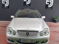 Usado Mercedes C180 143 CV (105 kW) 2008 Gris / plata Berlina
