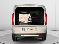 Usado Fiat Doblò Trekking 120 CV (88 kW) 2022 Gris Monovolumen