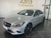Usado Mercedes CLA200 136 CV (100 kW) 2015 Gris / plata Coupe