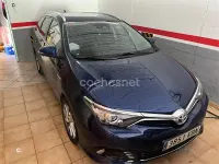 Usado Toyota Auris Hybrid Business Edition 136 CV (100 kW) 2017 Azul Familiar