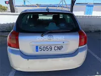 Usado Toyota Corolla Luna 116 CV (85 kW) 2003 Gris / plata Berlina