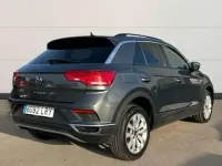 Usado VW T-Roc Advance 150 CV (110 kW) 2021 Gris SUV