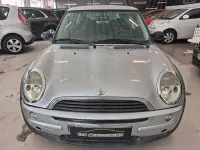 Usado Mini ONE 90 CV (66 kW) 2002 Gris / plata Utilitario