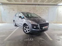 Usado Peugeot 3008 Premium 112 CV (82 kW) 2011 Gris Familiar