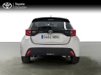 Usado Toyota Yaris Hybrid Active 116 CV (85 kW) 2025 Gris Berlina