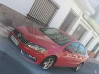 Usado VW Passat Exclusive 105 CV (77 kW) 2013 Rojo Berlina