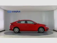 Usado Hyundai i30 120 CV (88 kW) 2018 Rojo Berlina