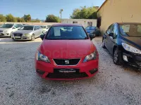 Usado Seat Ibiza Ecomotive 75 CV (55 kW) 2014 Rojo Berlina