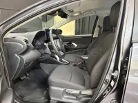 Usado Toyota Yaris Hybrid Active 116 CV (85 kW) 2025 Gris / plata Berlina