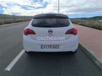 Usado Opel Astra Enjoy 110 CV (80 kW) 2010 Blanco Berlina