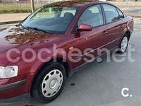 Usado VW Passat Comfortline 110 CV (80 kW) 1997 Granate Berlina