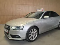 Usado Audi A4 150 CV (110 kW) 2014 Gris / plata Berlina