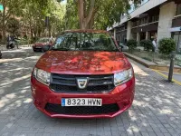 Usado Dacia Logan Ambiance 75 CV (55 kW) 2014 Granate Familiar