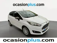 Usado Ford Fiesta Trend 95 CV (69 kW) 2016 Blanco Utilitario