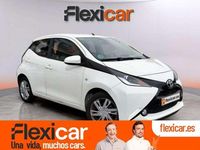 Usado Toyota Aygo X-play 69 CV (50 kW) 2016 Blanco Utilitario