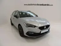Usado Seat Leon Business 150 CV (110 kW) 2022 Plateado Familiar
