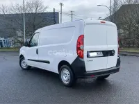 Usado Opel Combo 100 CV (73 kW) 2024 Blanco Monovolumen