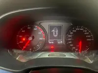 Usado Seat Leon Reference 110 CV (80 kW) 2016 Rojo Berlina