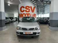 Usado Nissan Micra 60 CV (44 kW) 2003 Gris Utilitario