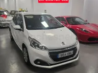 Usado Peugeot 208 Active 75 CV (55 kW) 2018 Blanco Utilitario
