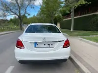 Usado Mercedes C180 AMG line 156 CV (114 kW) 2015 Blanco Familiar