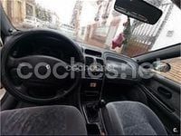 Usado Renault Laguna 85 CV (62 kW) 1998 Blanco Berlina