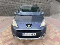 Usado Peugeot Partner Tepee Outdoor 92 CV (67 kW) 2012 Azul Monovolumen