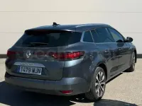 Usado Renault Mégane GrandTour Techno 140 CV (102 kW) 2023 Gris / plata Familiar