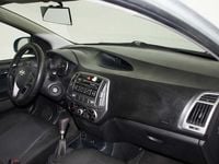 Usado Hyundai i20 GO! 84 CV (61 kW) 2014 Plateado Berlina