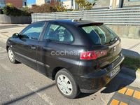 Usado Seat Ibiza Stella 100 CV (73 kW) 2004 Negro Utilitario