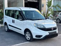 Usado Fiat Doblò Easy 90 CV (66 kW) 2017 Blanco Monovolumen