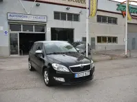 Usado Skoda Fabia Ambition 75 CV (55 kW) 2012 Negro Berlina